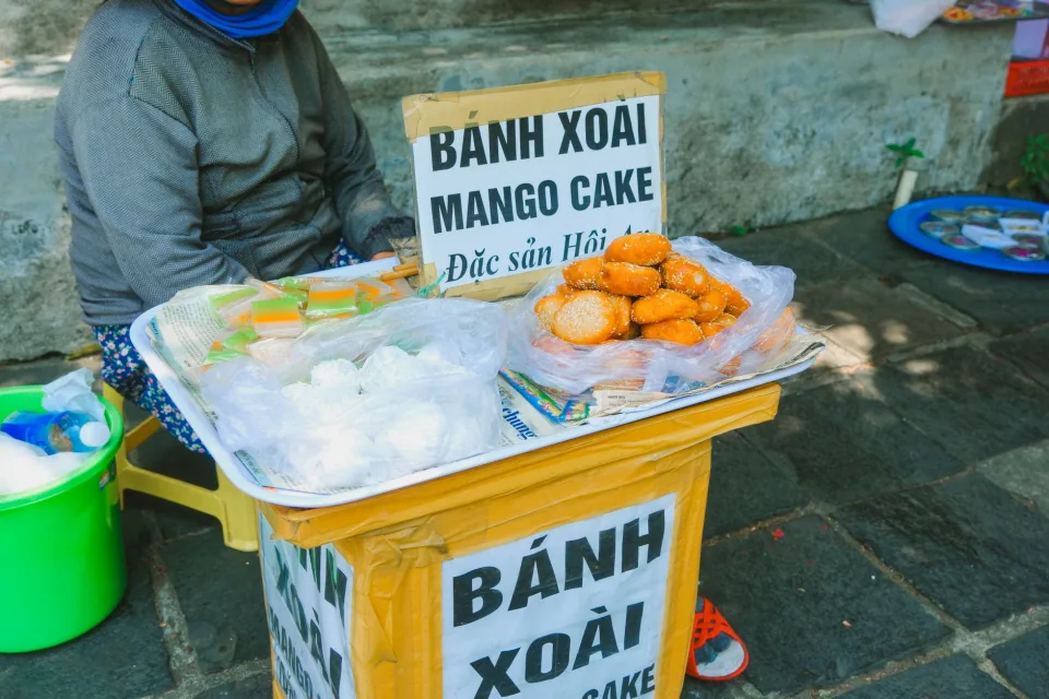 Quán đông khách